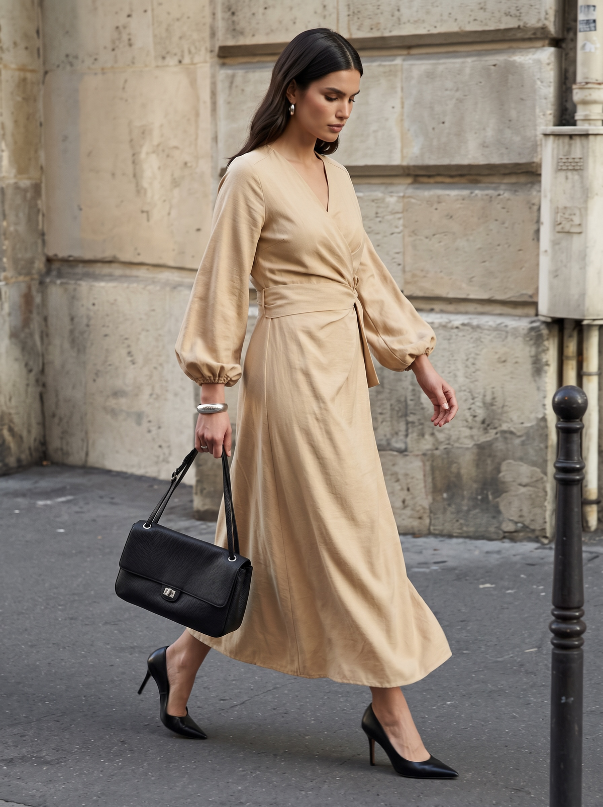 THE BELISSIMA — Genuine Top-Grain Leather Shoulder Bag in black